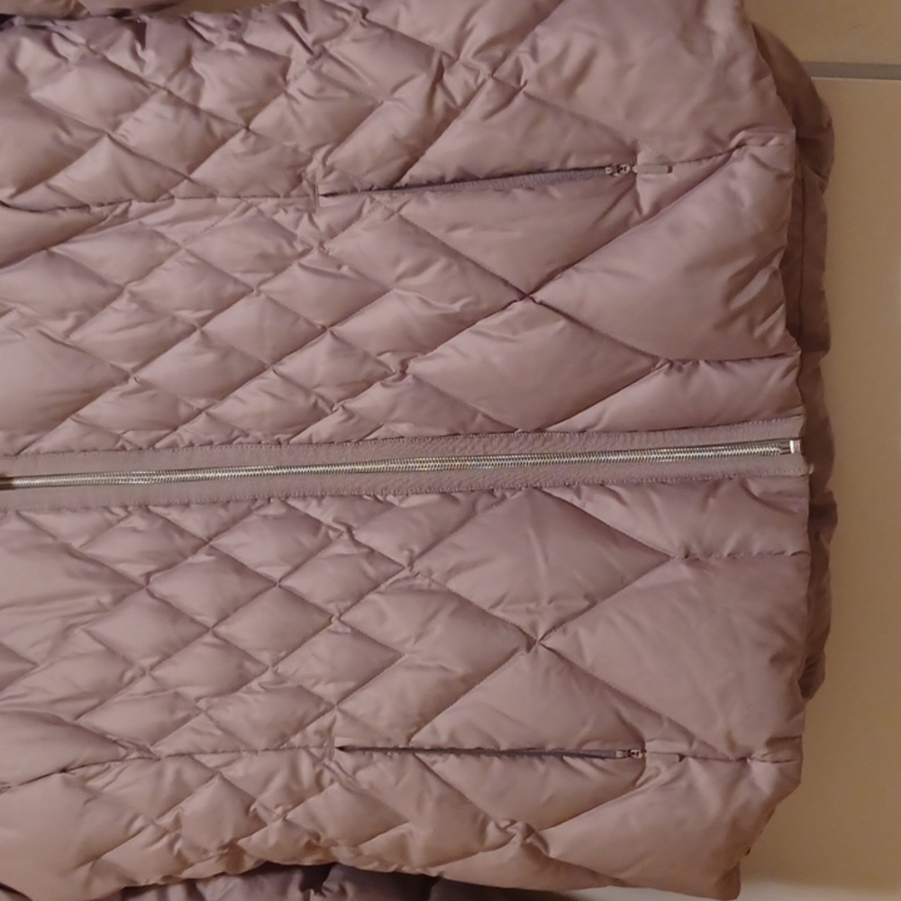 Athleta  Gorgeous Goose Down Quilted Puffer Jacket Grey Clay Color Like New Sz L - Picture 3 of 10